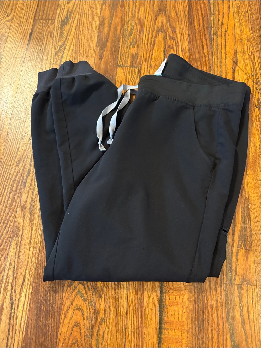 🎉Figs Black Women’s Jogger Zamora Scrub Pants with Gray Drawstrings!